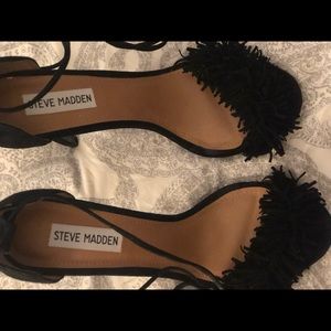 Steve Madden Sassey 8.5 black heels fringe